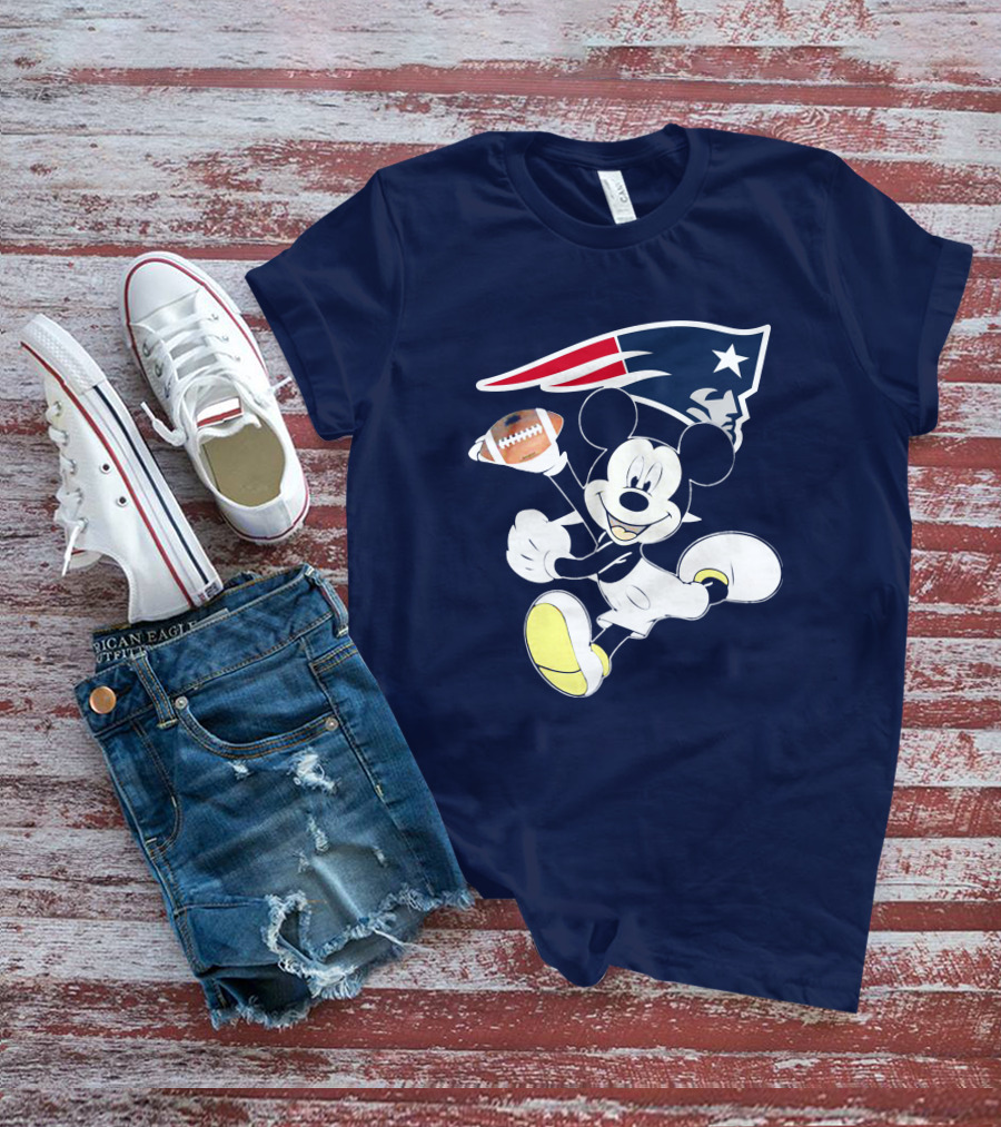 Mickey Patriots Football Fan Crossover With Iconic New England T-Shirt