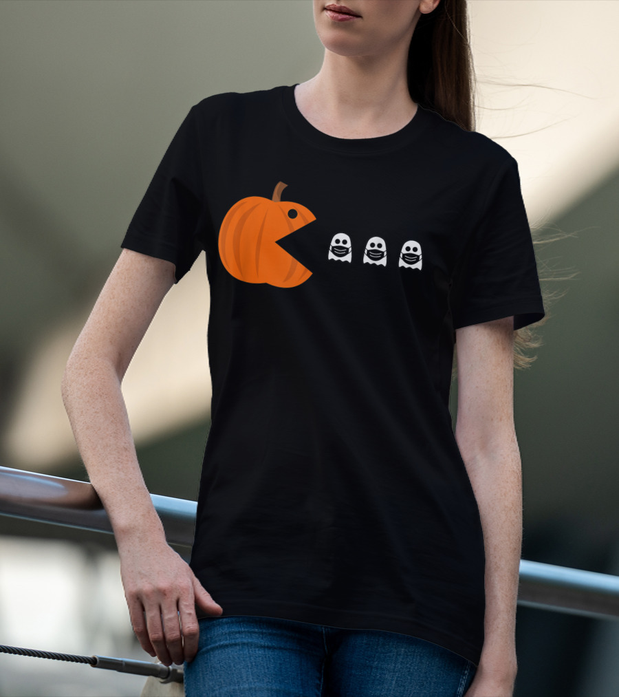 Pac-Man Pumpkin Eating Ghosts Funny Halloween Men's T-Shirt
