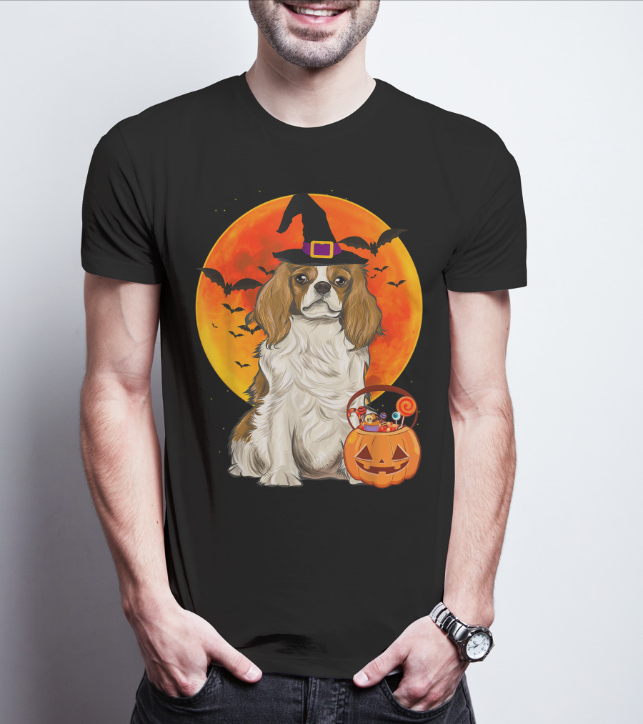 Halloween Cavalier Charles Spaniel With Pumpkin And Bats T-Shirt