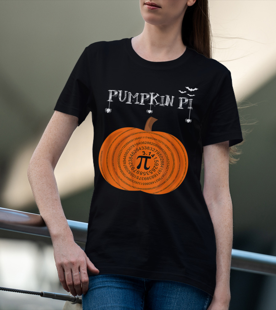 Pumpkin Pi Halloween Math Teachers Pumpkin With Pi Symbol And Bats T-Shirt