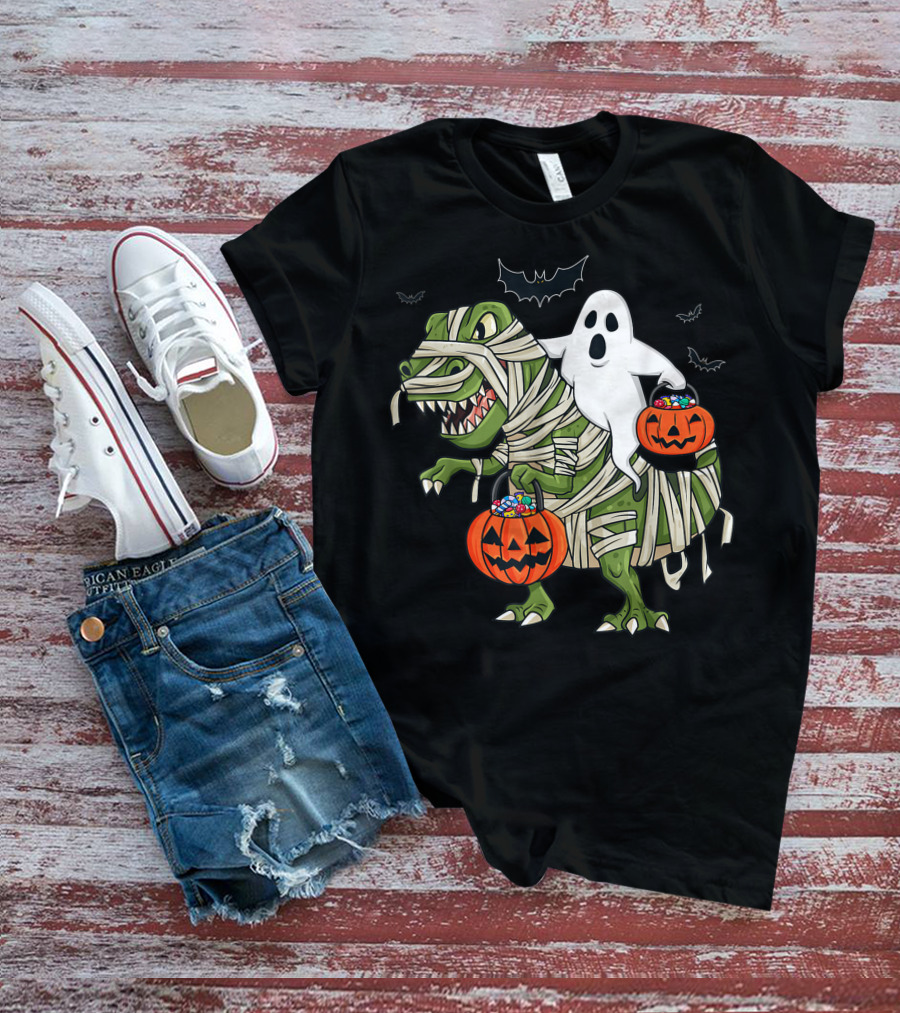 Halloween Ghost Riding Mummy Dinosaur With Pumpkins And Bats T-Shirt