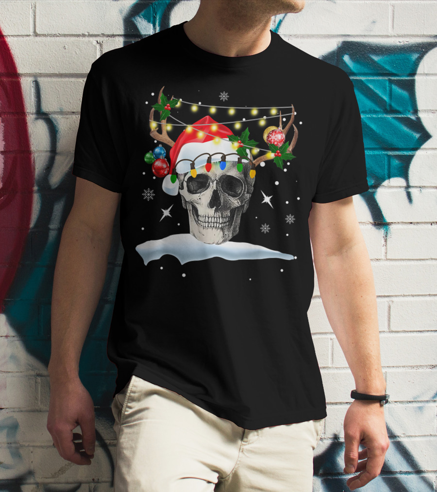 Skull Reindeer Christmas Funny Santa Hat Antlers Holiday Lights Snowflakes T-Shirt