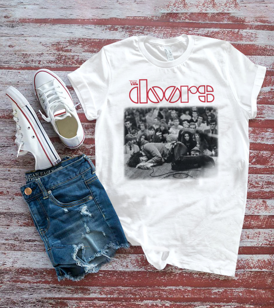 The Doors Vintage Concert Photography Black And White Crowd Scene T-Shirt