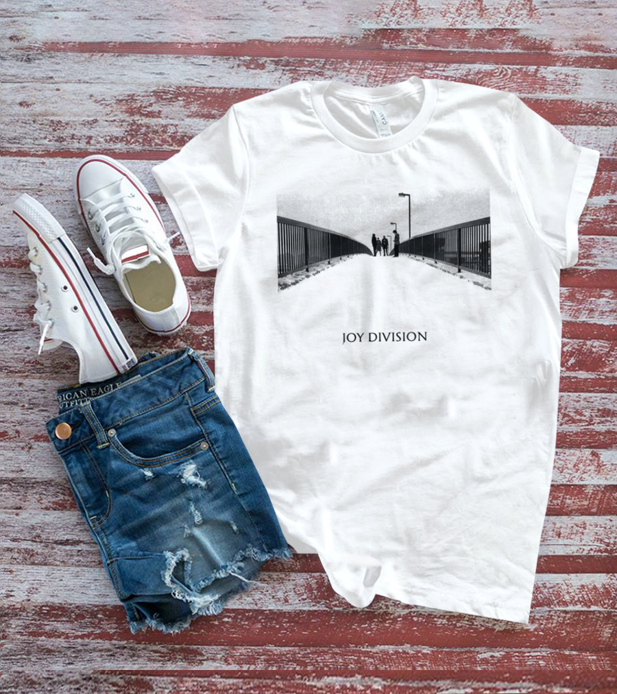 Joy Division Unknown Pleasures Bridge Scene T-Shirt