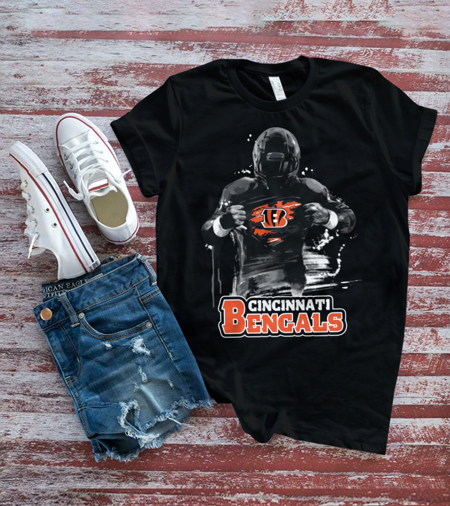 Cincinnati Bengals B Icon Football Player Splash Effect T-Shirt