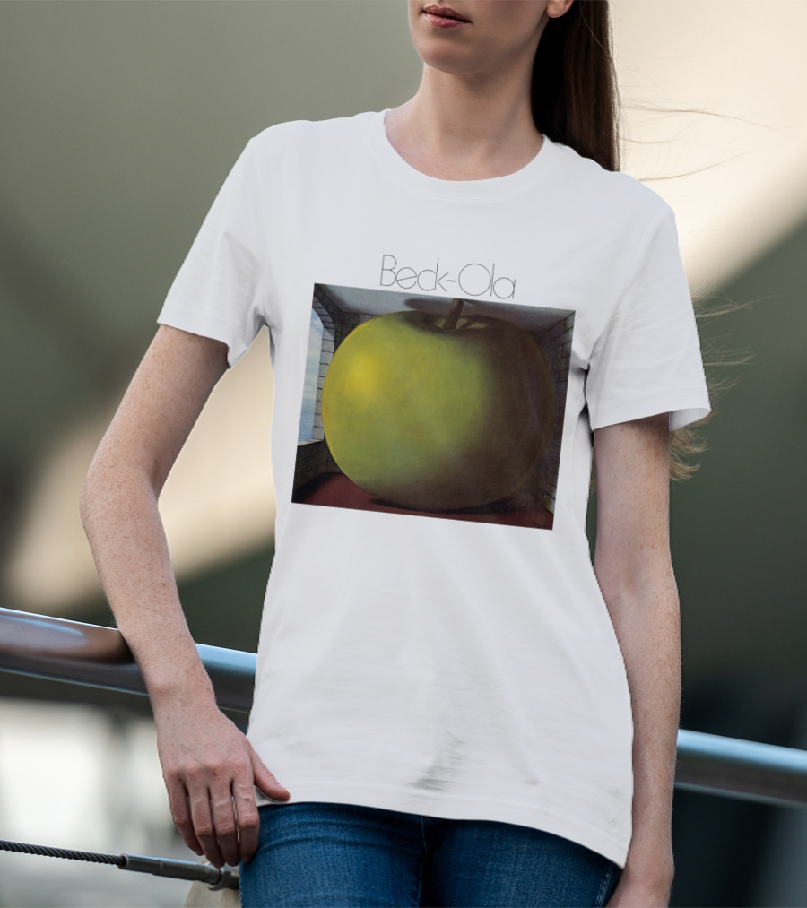 TJB 01 Beck Ola Album Cover Large Green Apple T-Shirt
