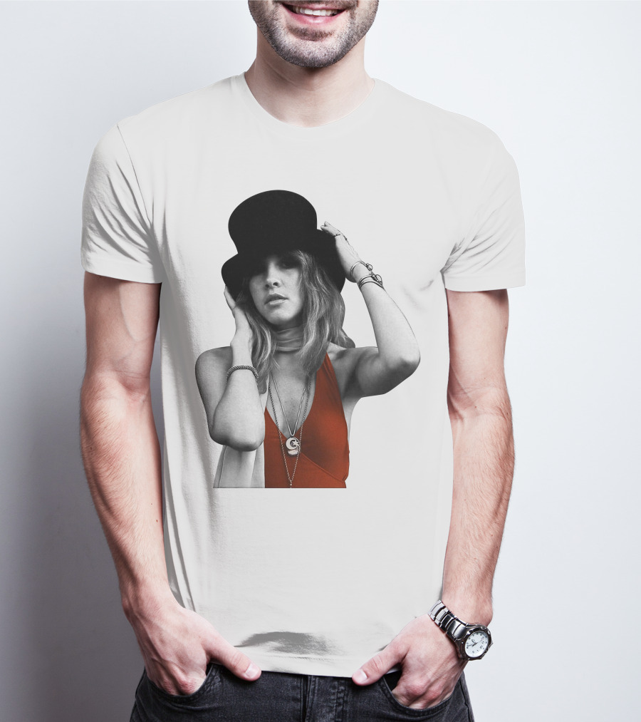 Vintage Style Woman With Hat And Jewelry T-Shirt