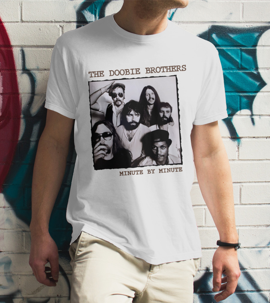 The Doobie Brothers Minute By Minute Band Photo T-Shirt