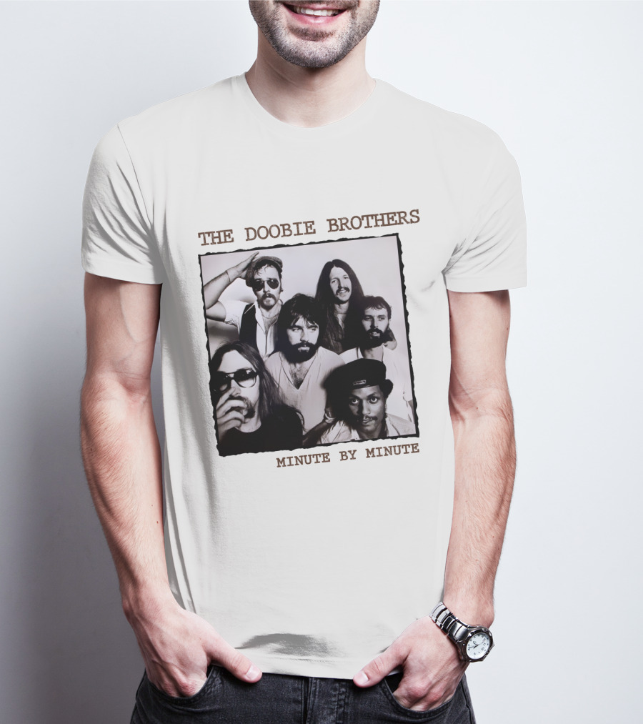 The Doobie Brothers Minute By Minute Band Photo T-Shirt