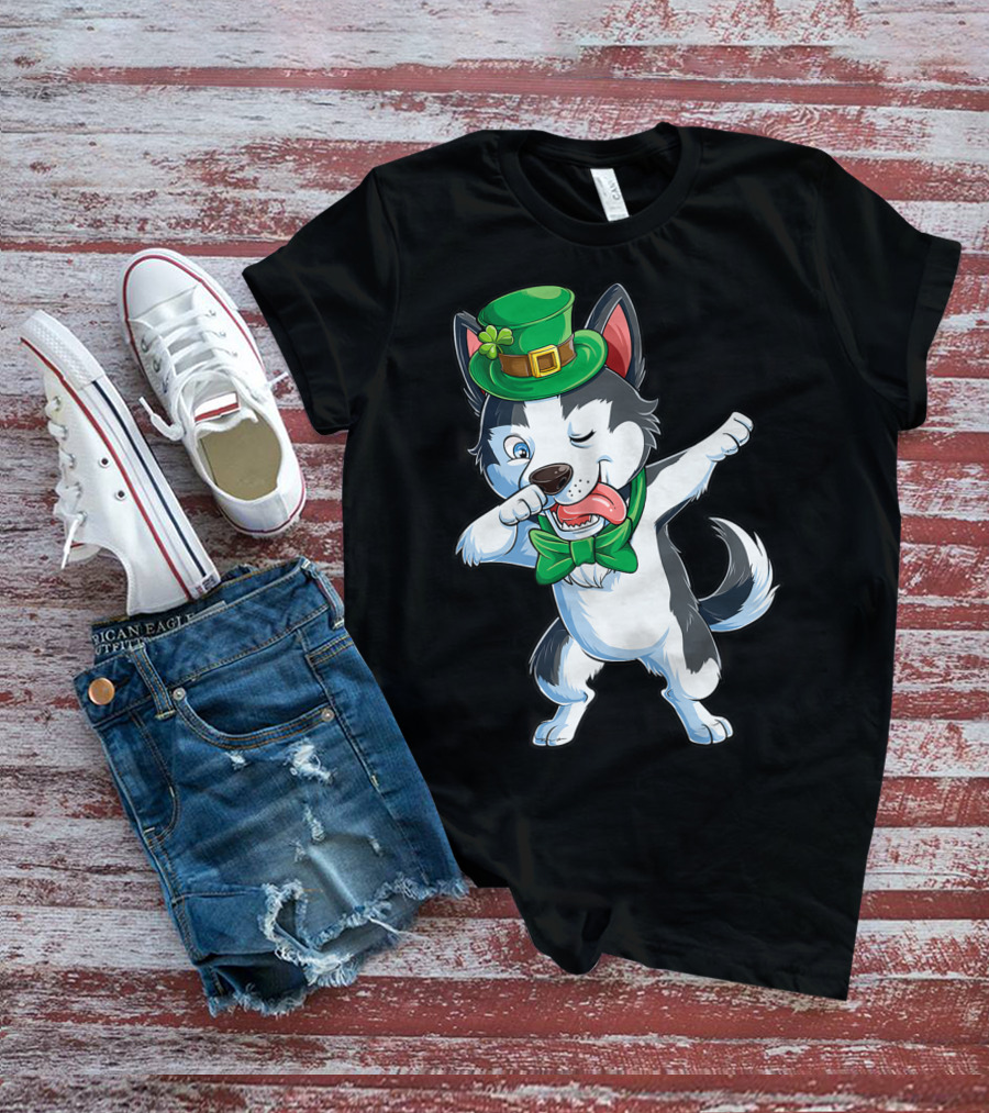 Siberian Husky Dabbing St Patricks Day Leprechaun Hat Bow Tie T-Shirt