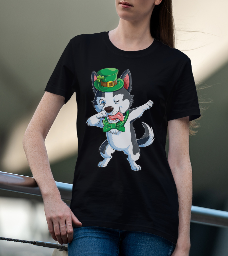 Siberian Husky Dabbing St Patricks Day Leprechaun Hat Bow Tie T-Shirt