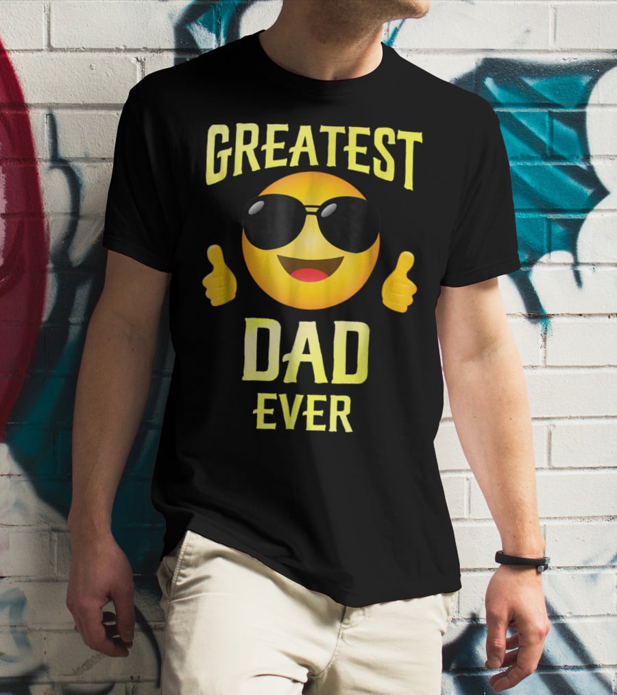 Fathers Day Greatest Dad Ever Emoji Thumbs Up Family68 T-Shirt