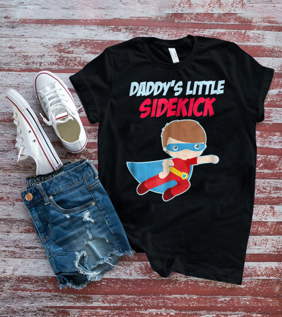 DADDYS LITTLE SIDEKICK Boys Cute Kid Dad Superhero Cape T-Shirt