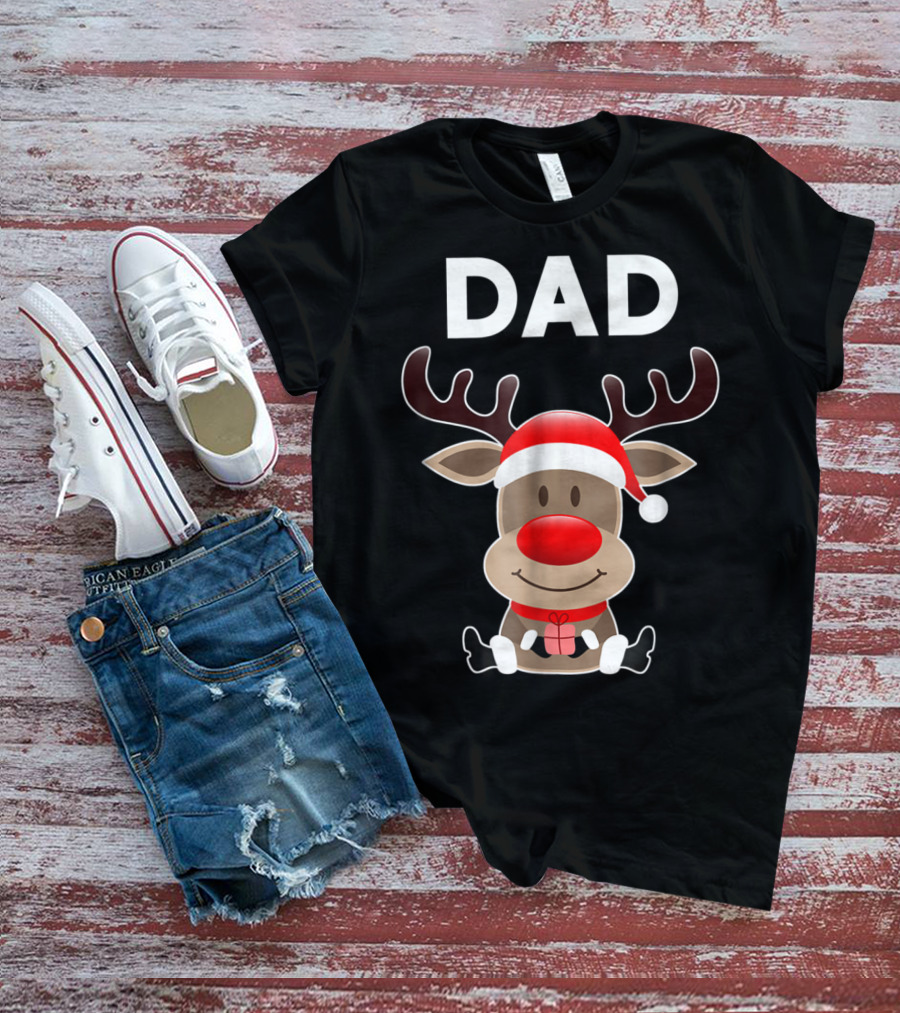 Dad Christmas Reindeer With Santa Hat And Gift T-Shirt