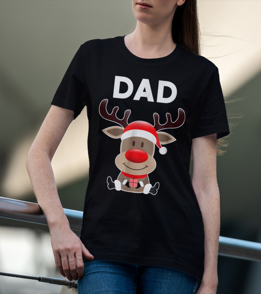 Dad Christmas Reindeer With Santa Hat And Gift T-Shirt