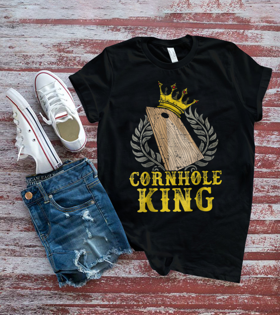 Cornhole King Bean Bag Game Summer Dad Papa18 Crown Laurel Wreath T-Shirt