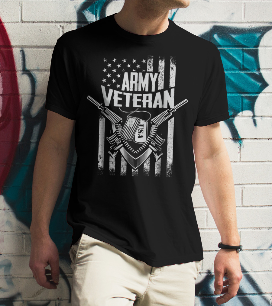 Army Veteran USA With Military Flag And Guns T-Shirt