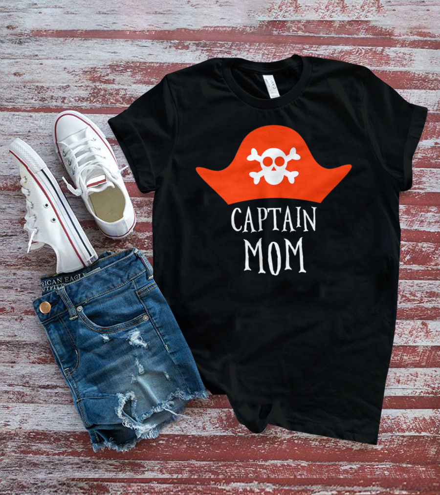 Captain Mom Pirate Skull Halloween Costume 84 T-Shirt