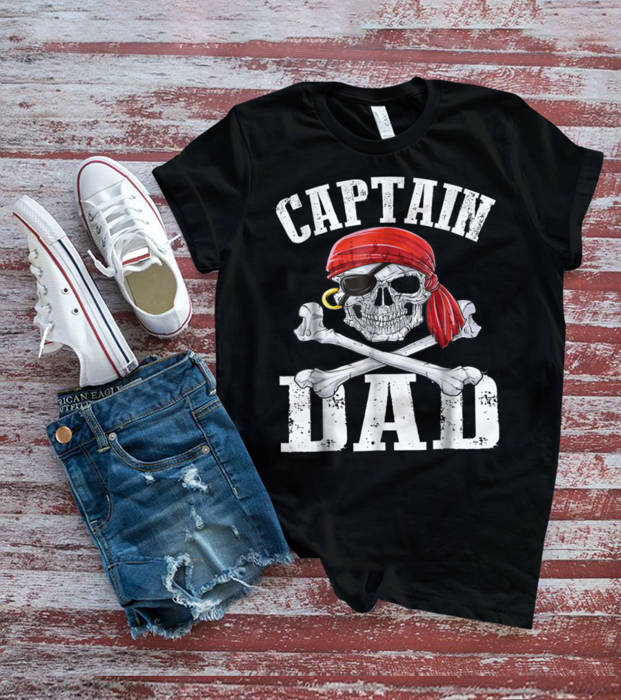 Captain Dad Skull Crossbones Red Bandana Pirate Image T-Shirt