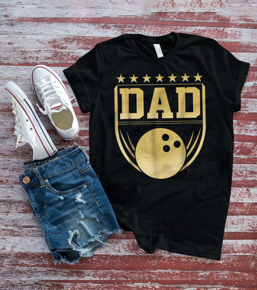 Dad Bowling Golden Shield Medal T-Shirt