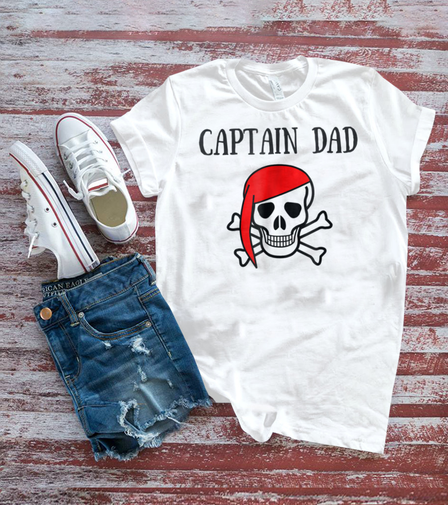 Captain Dad Halloween Pirate Skull With Red Bandana T-Shirt