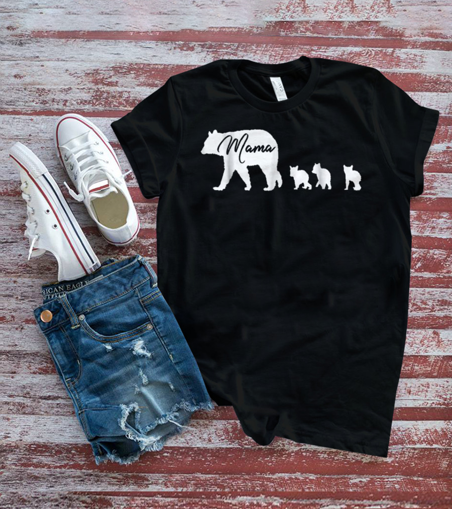 Mama Bear With Three Cubs Silhouette 图案 For Mother Bear T-Shirt