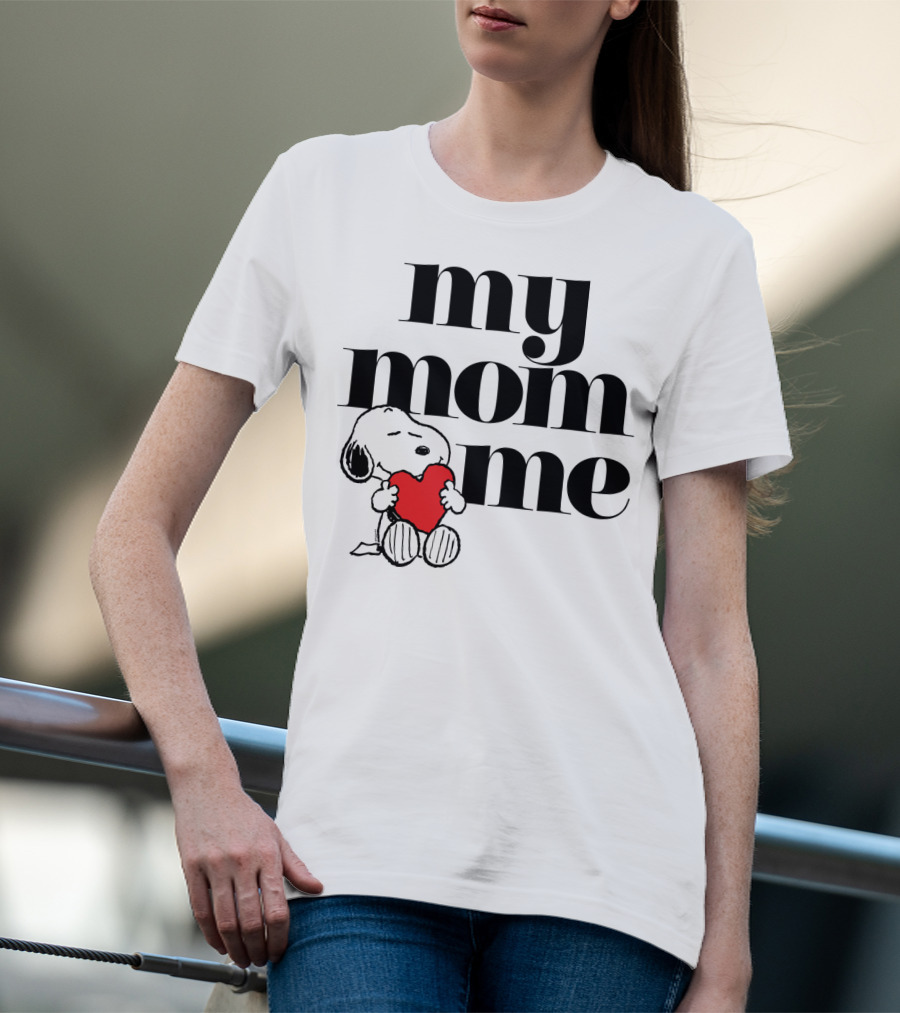 Peanuts Snoopy My Mom Loves Me Heart T-Shirt