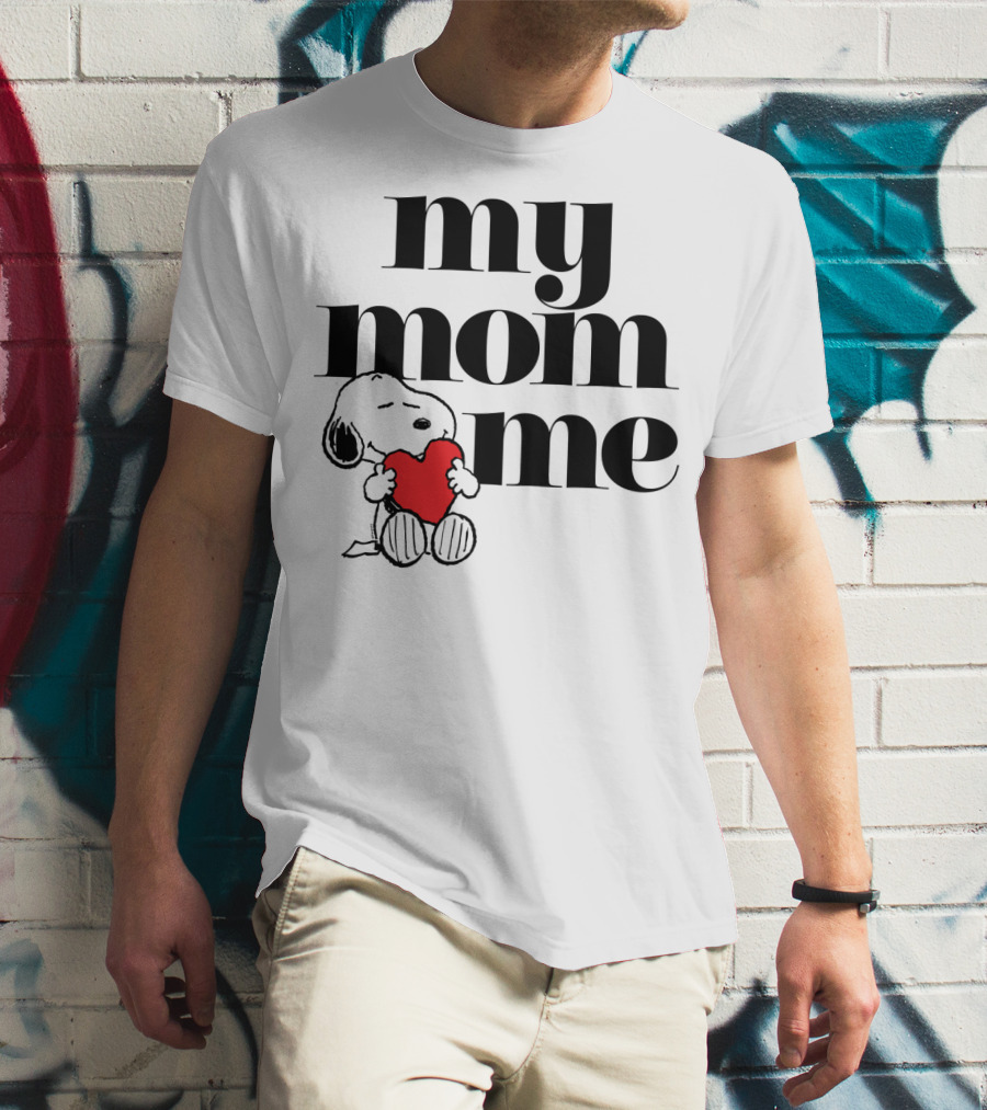 Peanuts Snoopy My Mom Loves Me Heart T-Shirt