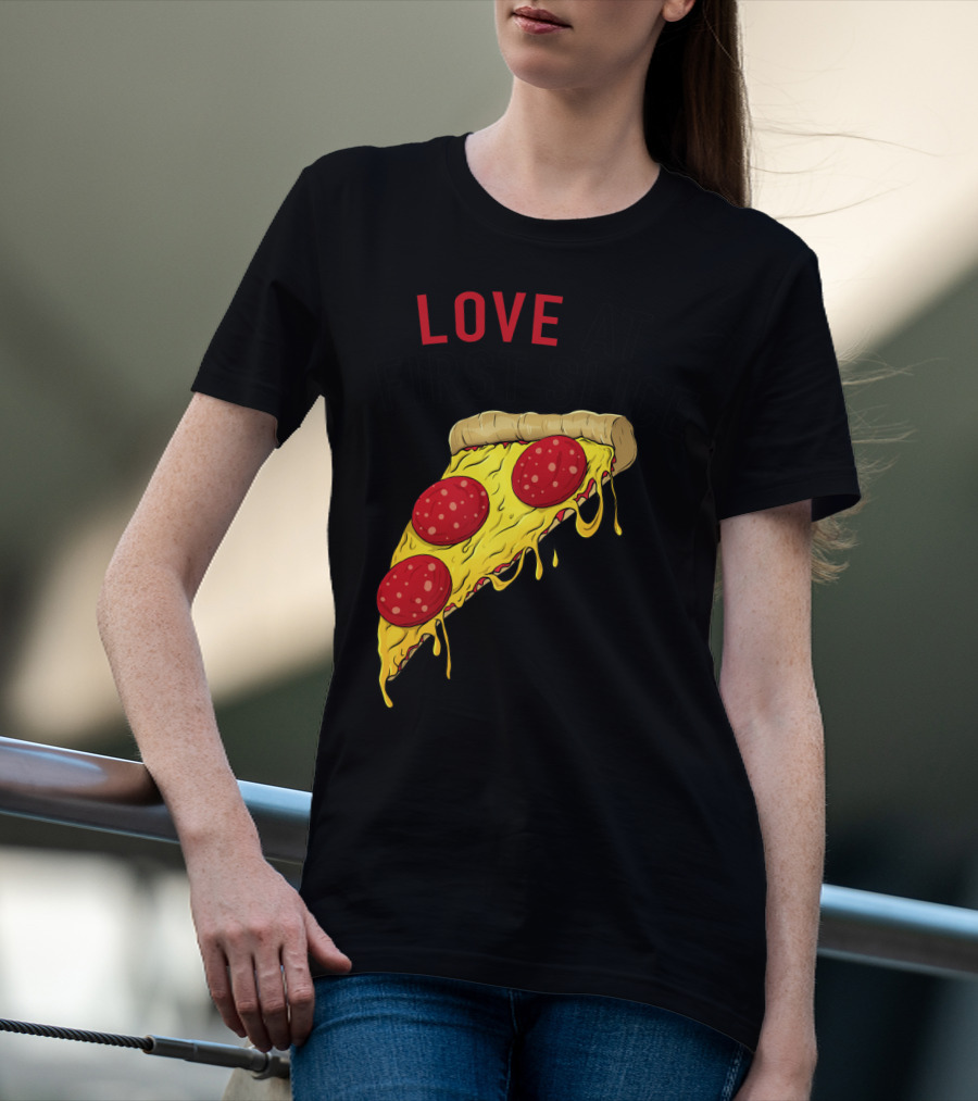 LOVE AT FIRST SLICE Pizza Men Girls Mom And Baby68 T-Shirt