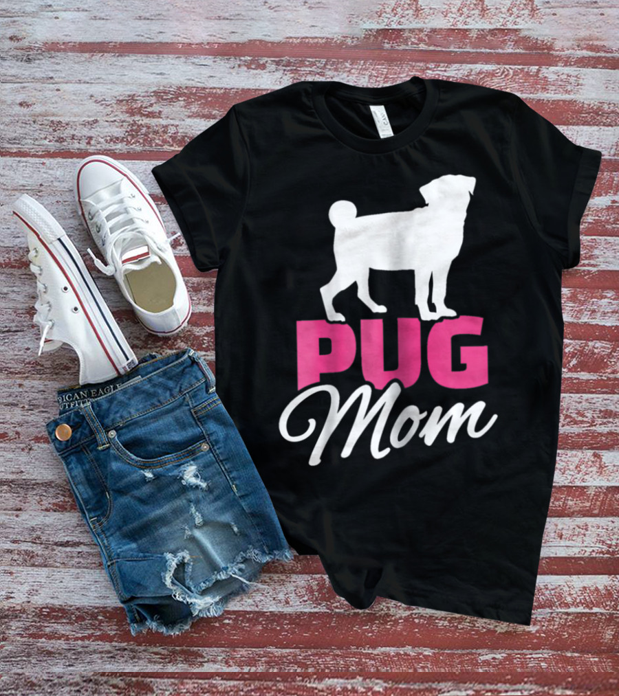 Pug Mom T-Shirt