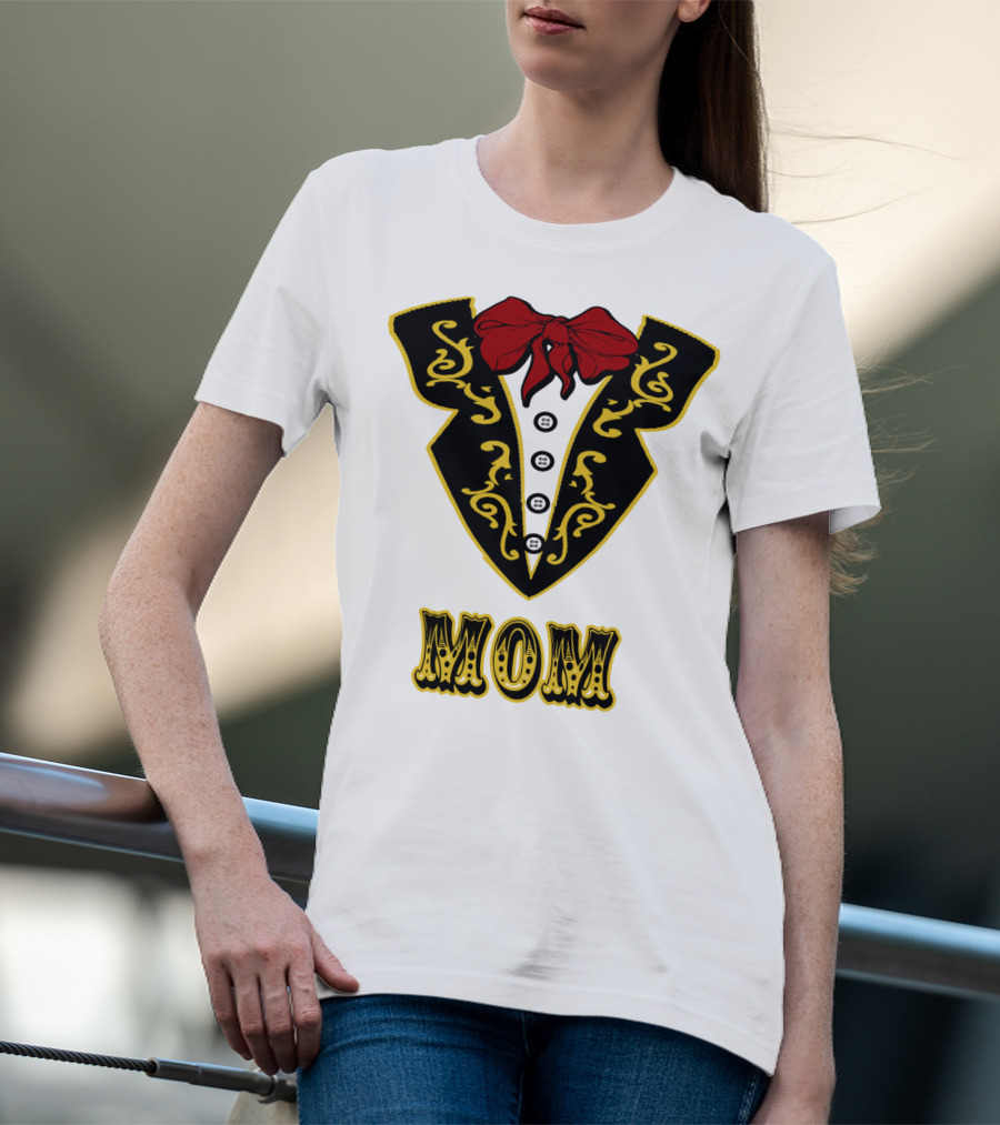 Mom Ringmaster Circus Birthday Party T-Shirt