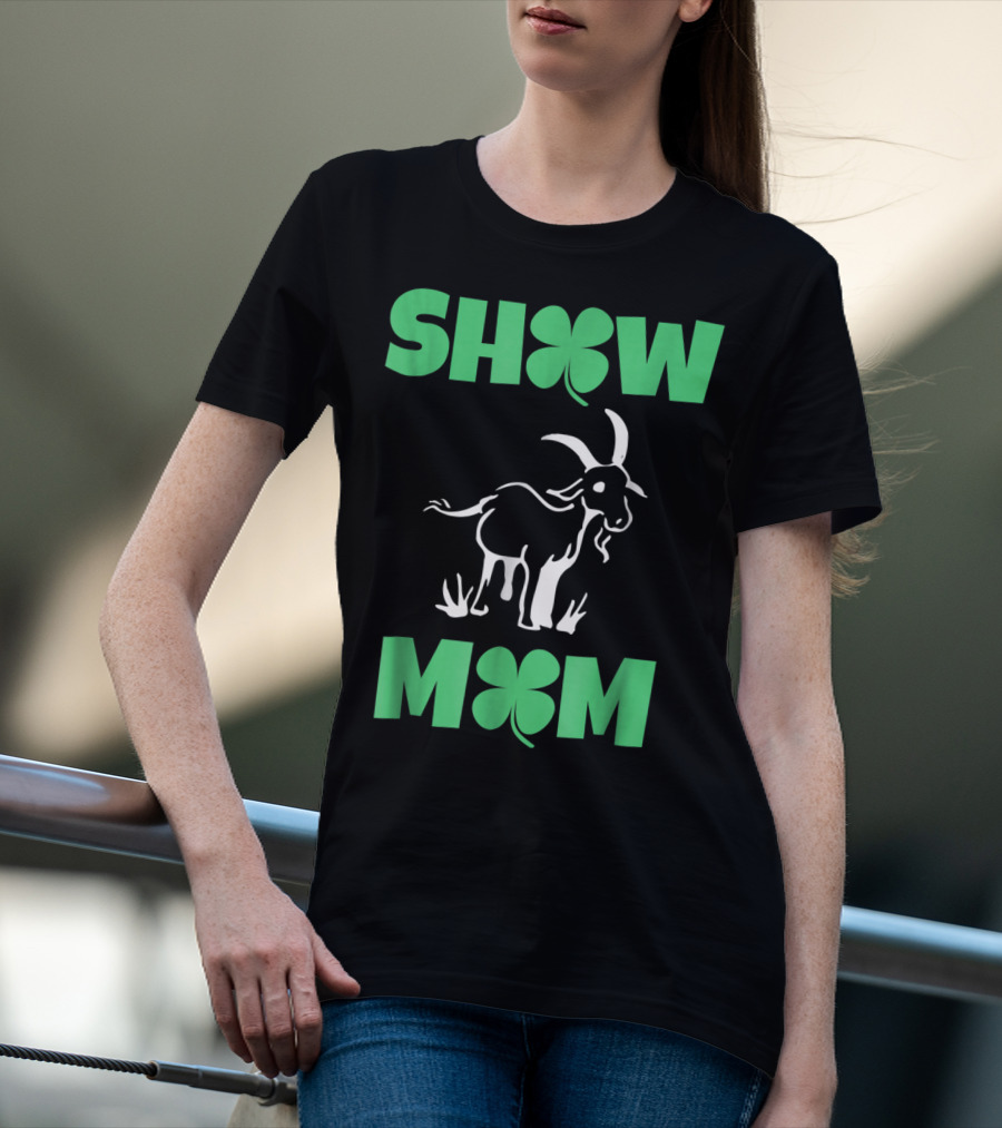 SHOW MOM CLOVER GOAT T-Shirt