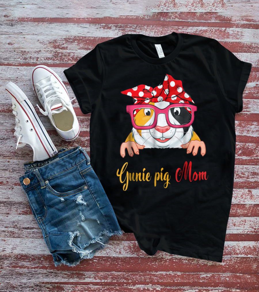 Guinea Pig Mom Red Glasses Bandana 37 T-Shirt