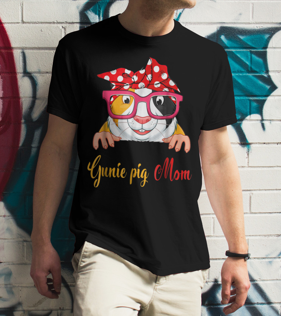 Guinea Pig Mom Red Glasses Bandana 37 T-Shirt