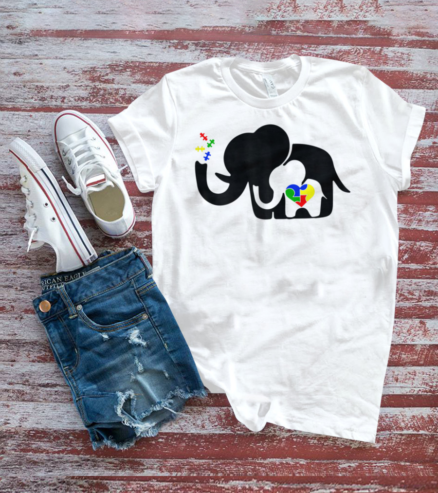 Autism Awareness Elephant With Puzzle Heart And Baby Elephant For Autism Mom T-Shirt