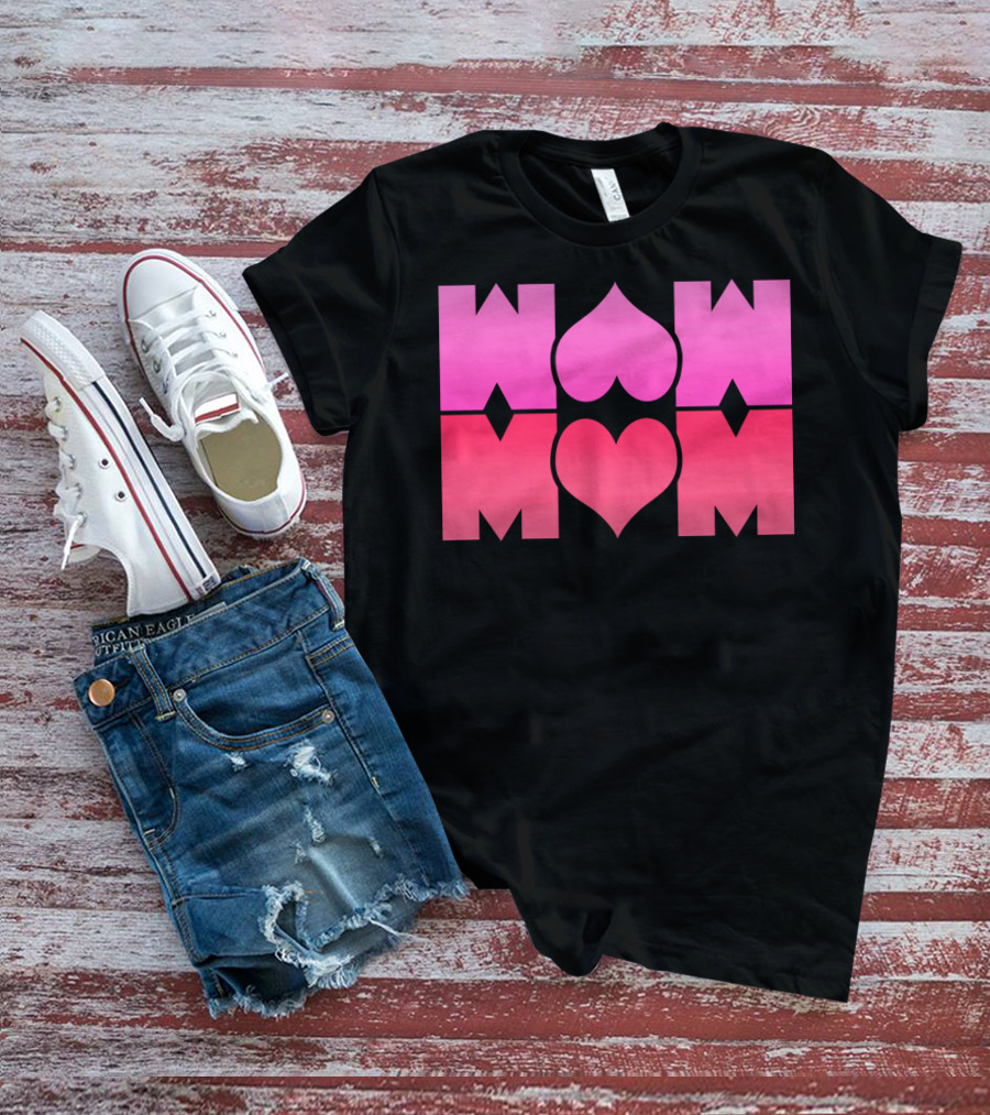WOW MOM Awesome Super Mommy Pink Heart T-Shirt