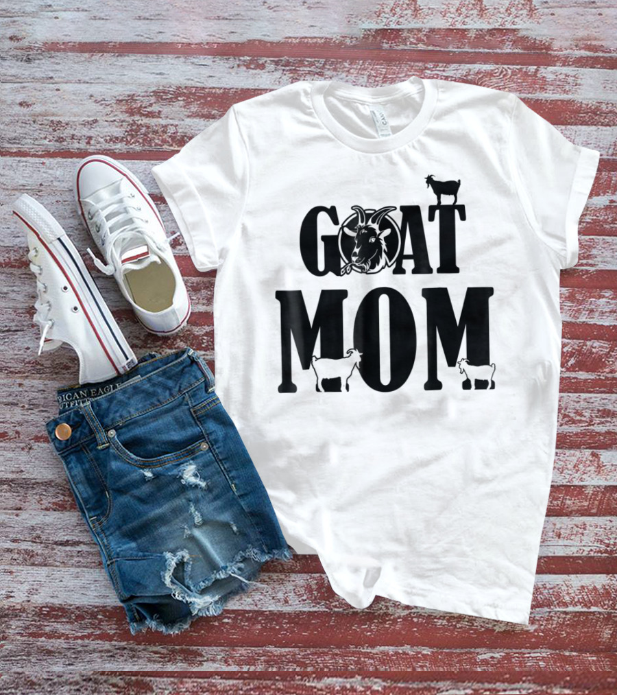 Proud Goat Mom With Cute Goat And Goat T-Shirt