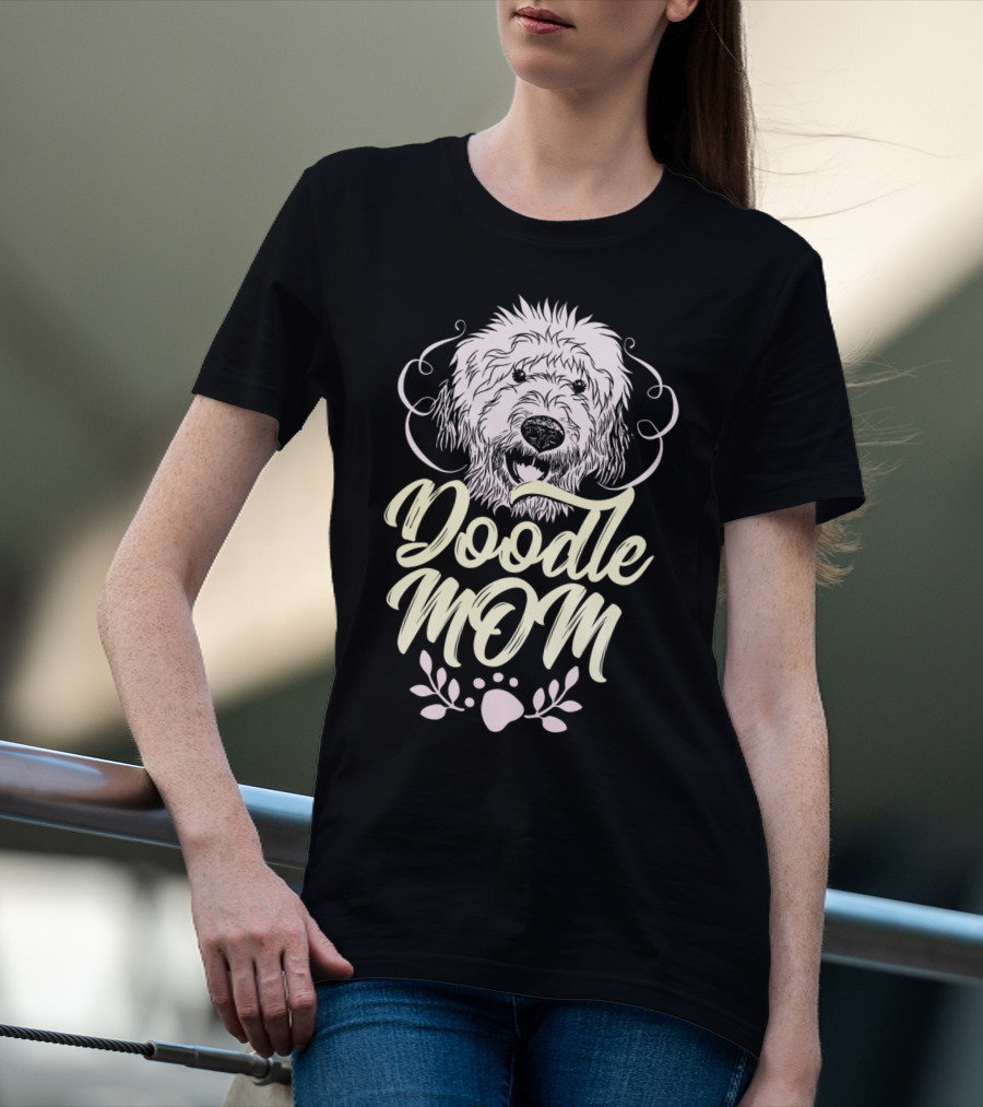 Doodle Mom Goldendoodle Labradoodle Paw Print Cute T-Shirt