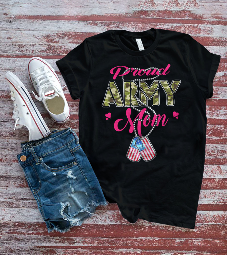 Proud Army Mom Military Family Mother Patriotic Dog Tags T-Shirt