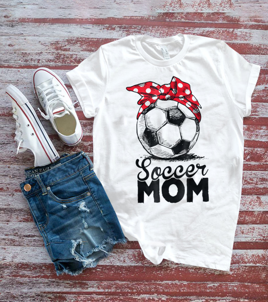 Funny Soccer Mom Polka Dot Bandana Vintage Soccer Fan Player17 T-Shirt