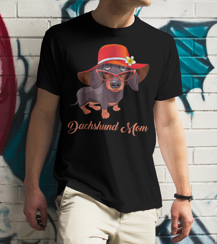 Dachshund Mom Mom Of Dachshund Dogs Pet Puppies With Red Hat And Glasses T-Shirt