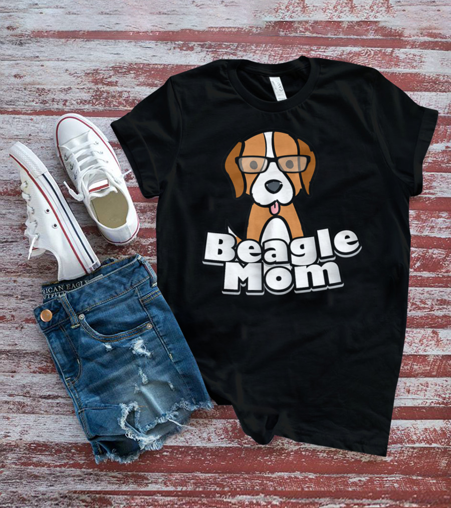Beagle Mom Cute Dog With Glasses T-Shirt