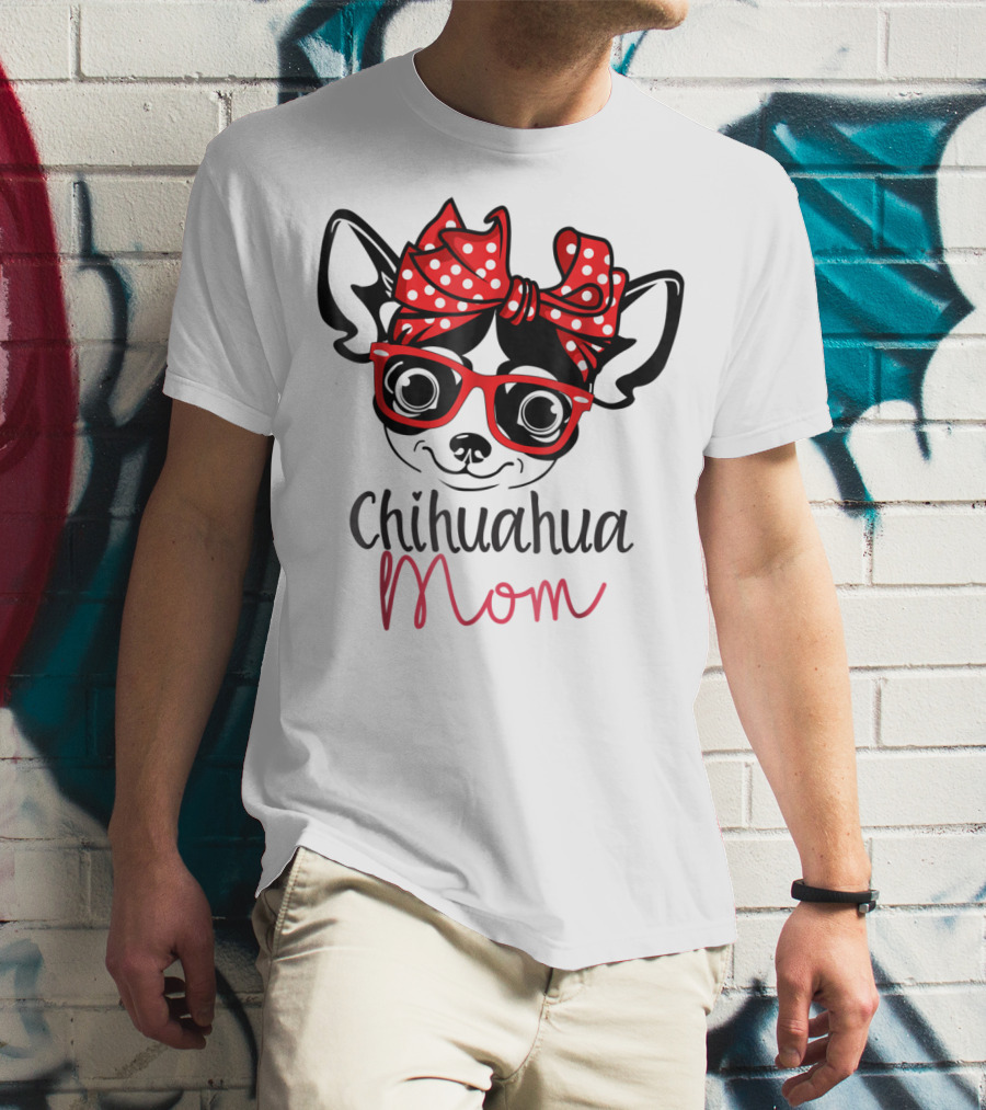 Chihuahua Mom Red Glasses And Polka Dot Bow T-Shirt