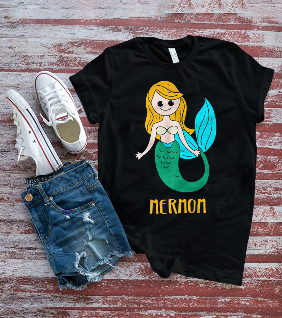 Cute Mermom For Stylish Women And Mothers T-Shirt