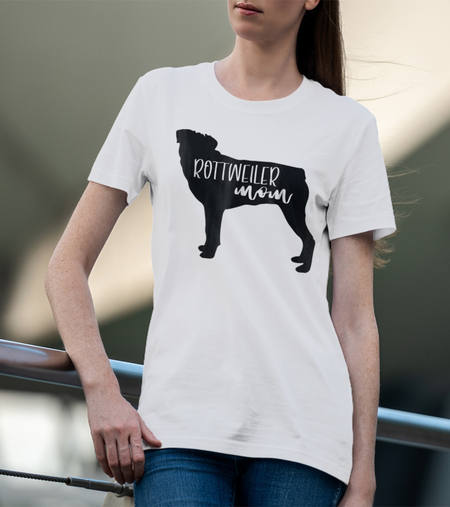 Rottweiler Mom T-Shirt