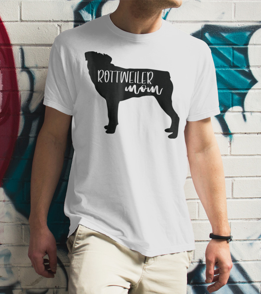 Rottweiler Mom T-Shirt