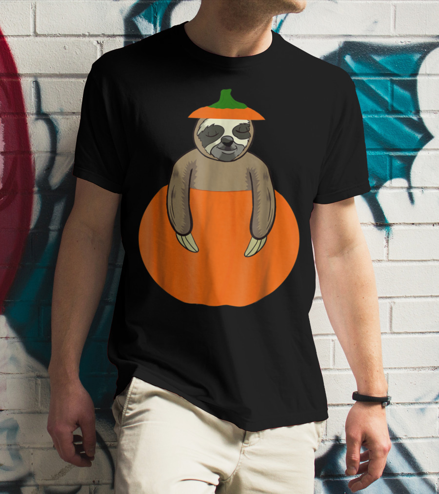 Cute Sloth Pumpkin Halloween Costume For Teacher Mom And Dad T-Shirt