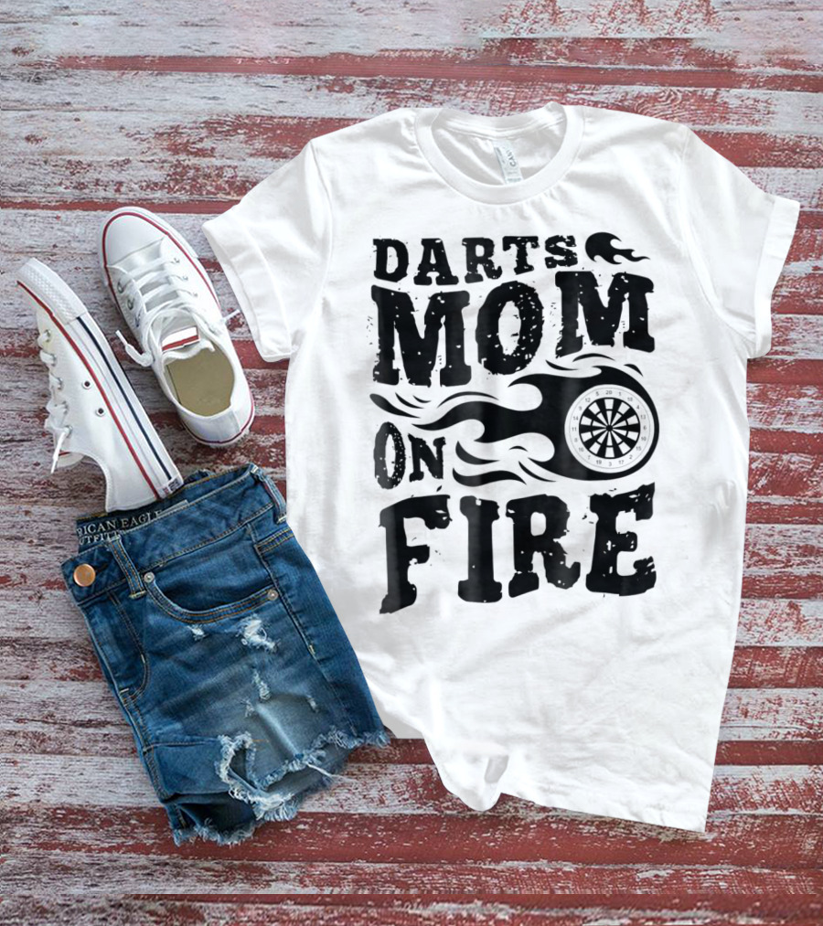 Darts Mom On Fire Ladies Sport Fan Dartboard Flame T-Shirt