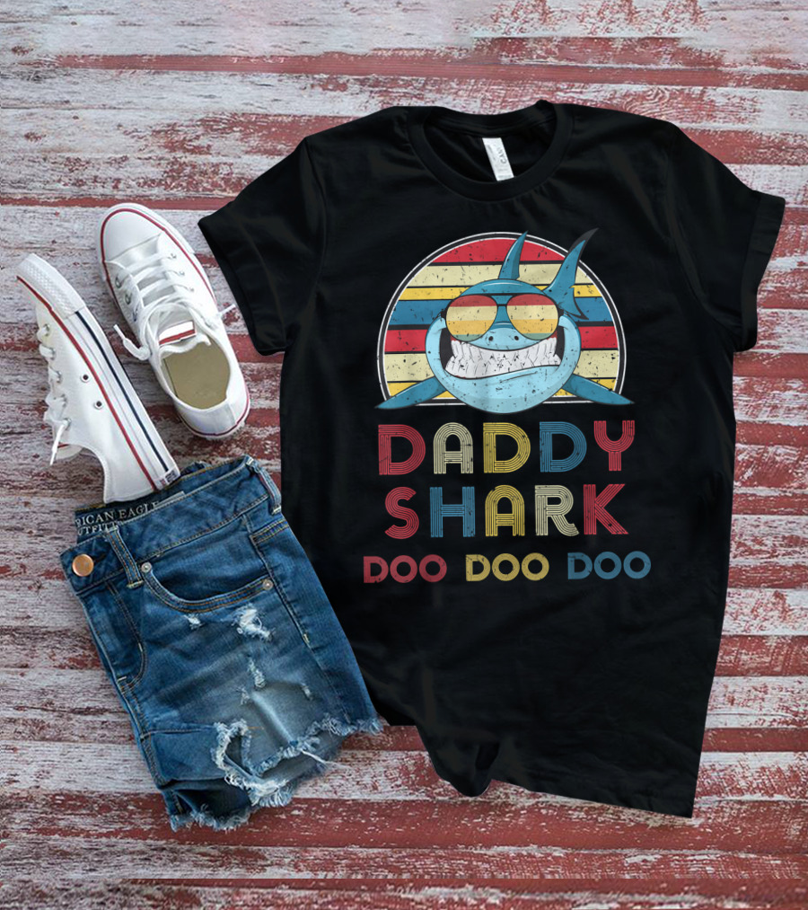 Daddy Shark Doo Doo Doo Retro Vintage Stripes T-Shirt
