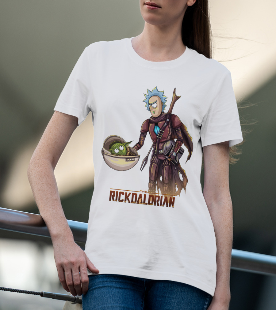 The RICKDALORIAN Sci-Fi Character Fusion With Armor And Green Alien In Pod T-Shirt